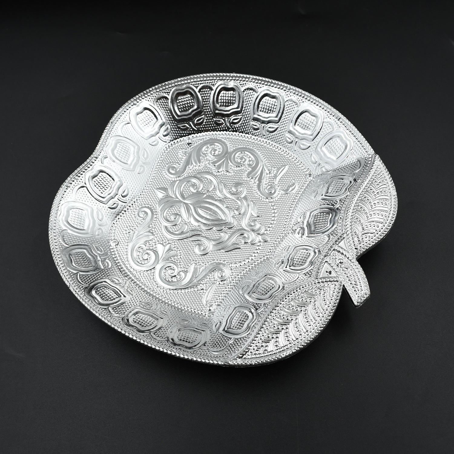 5479 DECORATIVE MUKHWAS SERVING TRAY SERVING MUKHWAS PLATE FANCY CANDY TRAY DRY FRUIT SERVING TRAY (2 Pc Set) 5479 DECORATIVE MUKHWAS SERVING TRAY SERVING MUKHWAS PLATE FANCY CANDY TRAY DRY FRUIT SERVING TRAY (2 Pc Set)